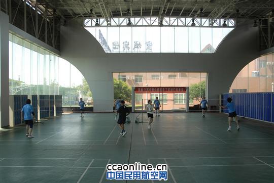 江西空管分局组织周末羽毛球友谊赛