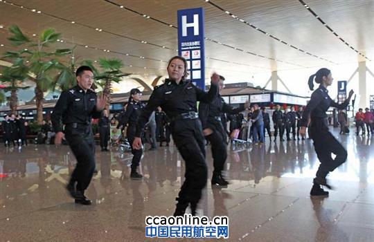 长水机场候机厅精彩纷呈  载歌载舞迎接新春