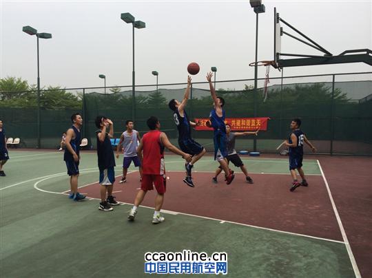 中南空管局管制中心与深航广州开展交流活动