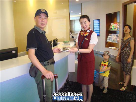 重庆分公司抠细节服务高端旅客