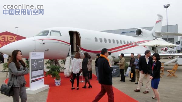 达索航空携猎鹰7X及猎鹰2000S亮相ABACE