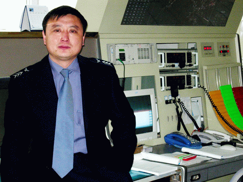 东北空管局优秀区调管制员梁英的无私奉献