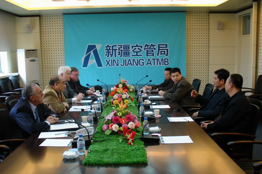 美国联邦快递与新疆空管局进行友好会谈