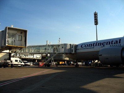 中集天达A380登机桥在戴高乐国际机场投入使用