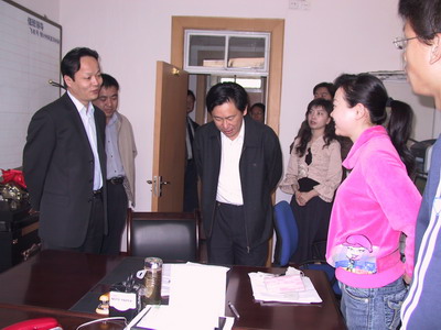 民航西北管理局领导走访东航甘肃分公司