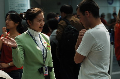 首都机场加大人员投入和管理迎接五一