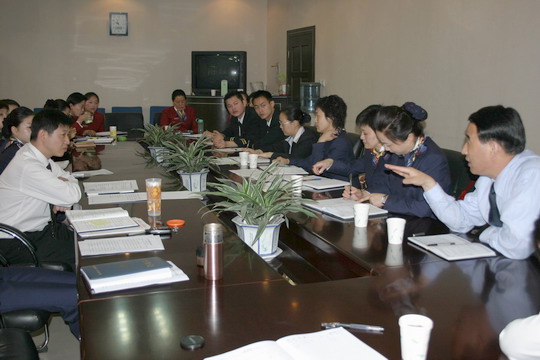 国航西南公司培训部与客舱部进行座谈