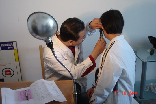 南航新疆分公司组织06年度员工体检工作