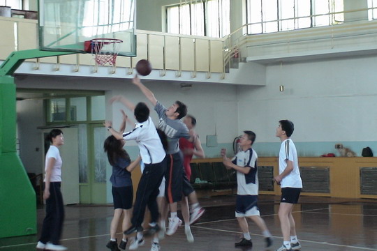 南航新疆航务部"安康杯"篮球比赛拉开帷幕