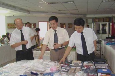 南航新疆客舱部举办06年机供品选样定货会