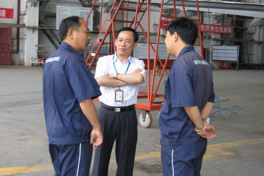 东航西北公司领导深入一线了解安全生产