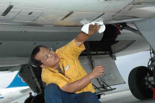 朴实无华：记南航乌鲁木齐维修基地马壮同志