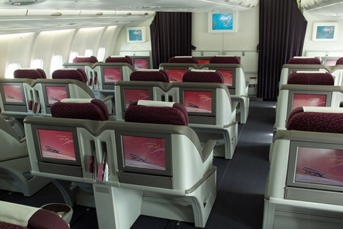 卡塔尔航空率先在远程航线引进实况卫星电视