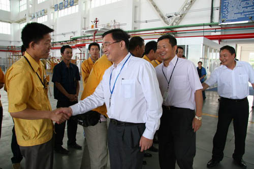 南航股份副总经理何宗凯检查新疆分公司工作