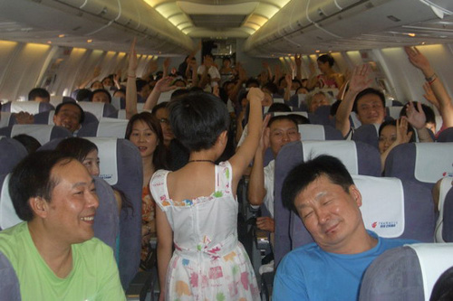 重庆国航开展"与小伙伴同行"机上特色活动