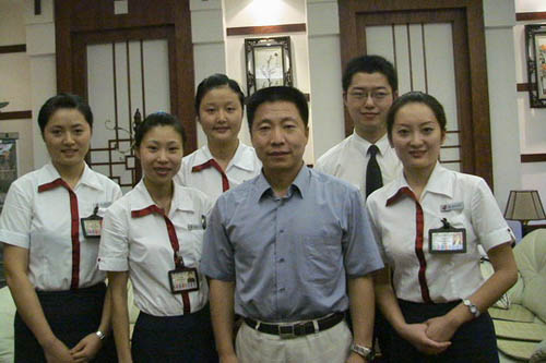 国航西南地面服务部要客室热情为杨利伟服务