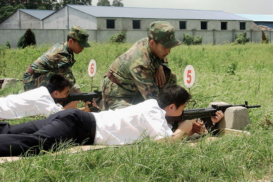 东航上海飞行部29名新进飞行员参加入队教育