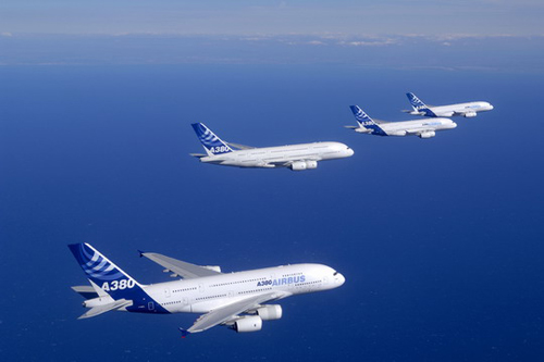 空中客车A380飞机成功进行首次集体编队飞行