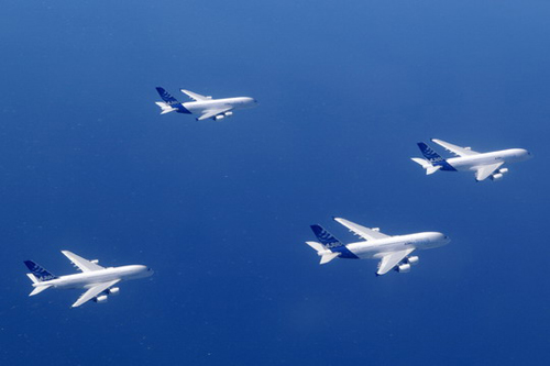 空中客车A380飞机成功进行首次集体编队飞行