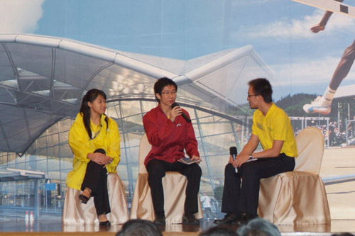 30名杰出大学生荣获香港国际机场领袖奖学金