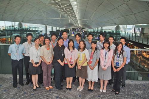 30名杰出大学生荣获香港国际机场领袖奖学金