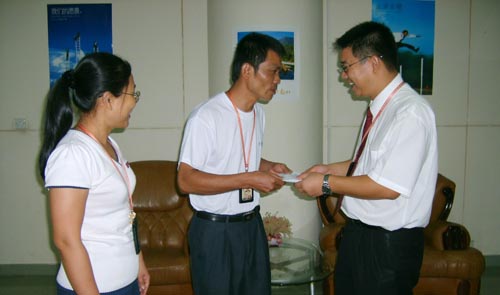 关爱在美兰传送：海口美兰机场关爱特困员工