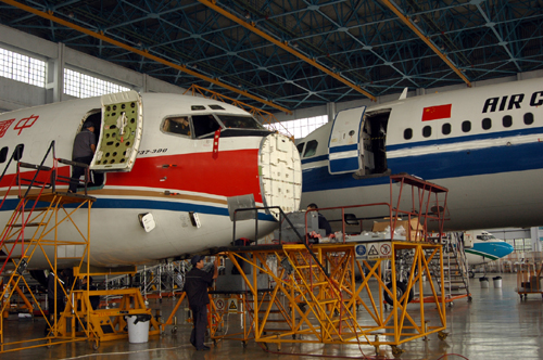 国航成都维修基地精诚合作 誓创优异安全业绩