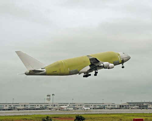 波音747-400大型货机完成首飞 获得FAA认证