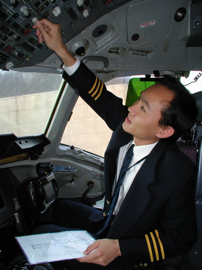 东航上海飞行部倾全力确保夏季高温安全飞行