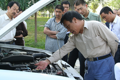 南航乌鲁木齐维修基地组织车辆管理技术培训