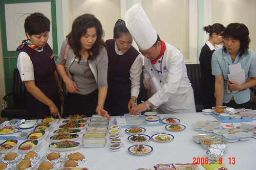 国航西南客舱服务部精心选择冬春季机上餐食
