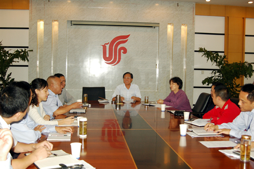 国航成都维修基地日前组织召开新员工座谈会