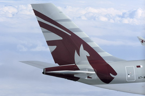 卡航首架A340-600抵达多哈 新涂装正式揭幕