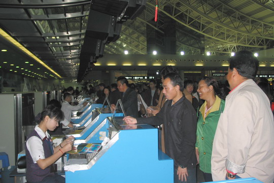 国航西南地服部优质服务献礼国庆中秋黄金周