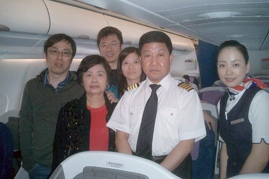 中国东方航空公司2006海峡两岸中秋包机花絮