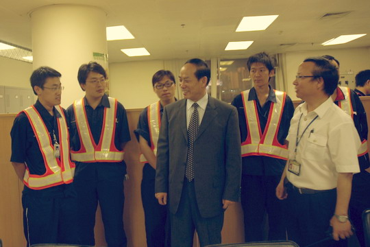 东航领导赴北京基地检查工作并慰问干部员工