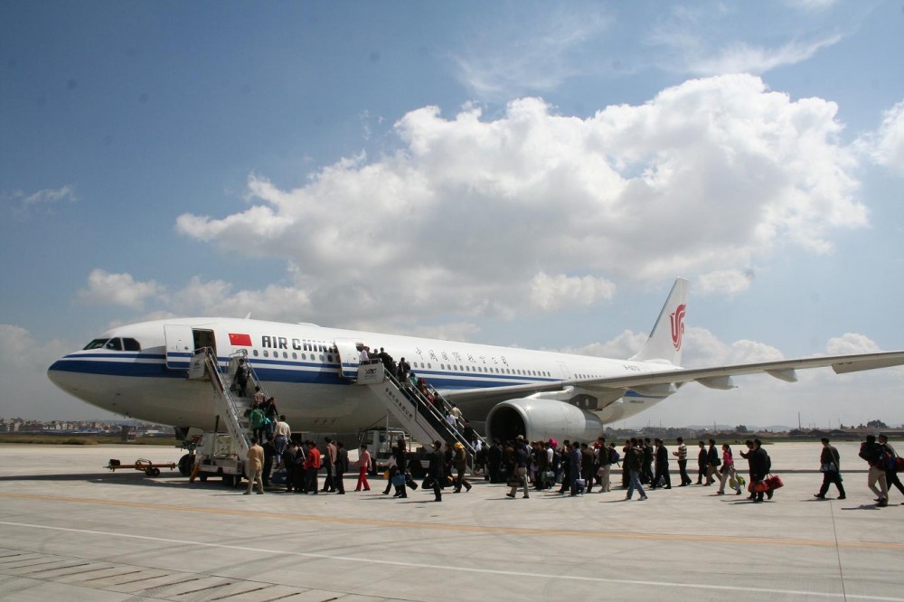 国航空客A330首航昆明机场 将执飞昆明-北京