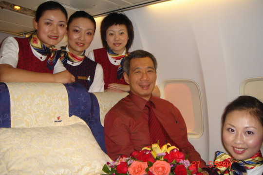 新加坡总理李显龙乘国航西南分公司航班赴蓉