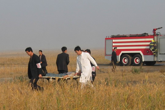 东营机场与东营市政府联办应急救援综合演练