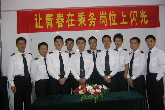 东航山东客舱部为新进员工举行岗前演讲活动