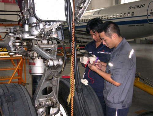 成都维修基地航线维修部开展年底攻坚战活动