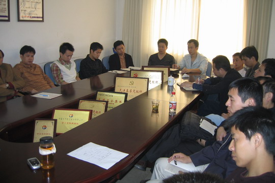 东航江西分公司组织除冰和防冰大纲培训