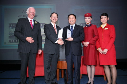 国泰与中国国际航空齐获2006年最佳航空公司