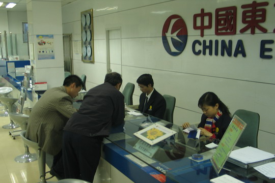 外籍旅客遇困难 东航西安售票中心热心相助
