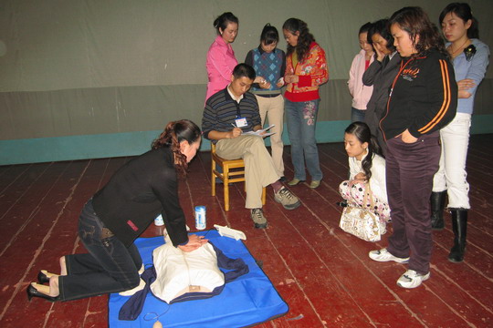 国航西南分公司首期卫生应急救护员培训纪实