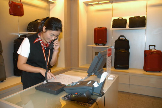 海口机场举行2006年候机楼消防疏散单项演练