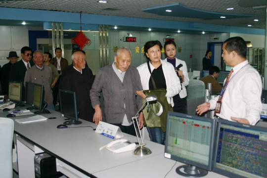 海南航空邀请四名甘肃老红军免费赴海南旅游