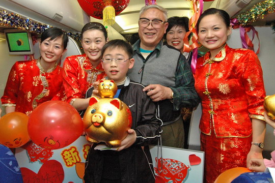 南航深圳再创2006安全年　空中地面普天同庆