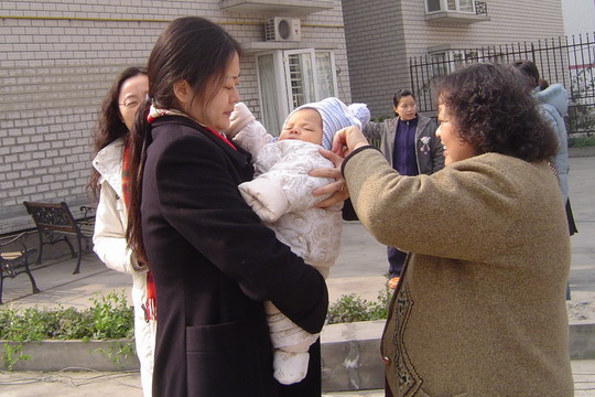 国航西南分公司地面服务部开展新春慰问活动