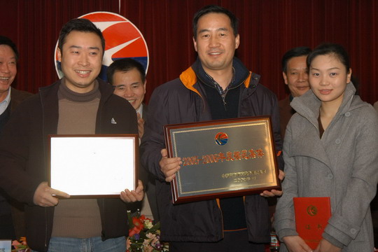 东航宁波分公司召开07年工作会暨“两代会”